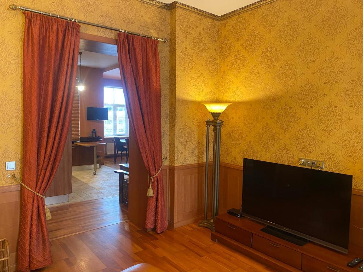 Old Town Apartment Near St Peters Basilica Рига Екстериор снимка